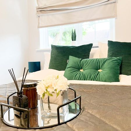 Beautiful Apartment In Beckton With Private Entrance And Garden Londyn Zewnętrze zdjęcie