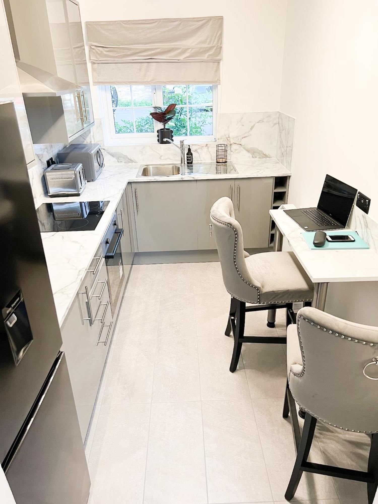 Beautiful Apartment In Beckton With Private Entrance And Garden Londyn Zewnętrze zdjęcie