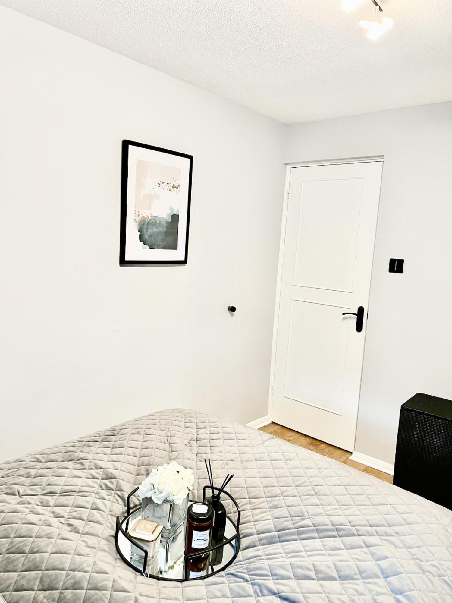Beautiful Apartment In Beckton With Private Entrance And Garden Londyn Zewnętrze zdjęcie